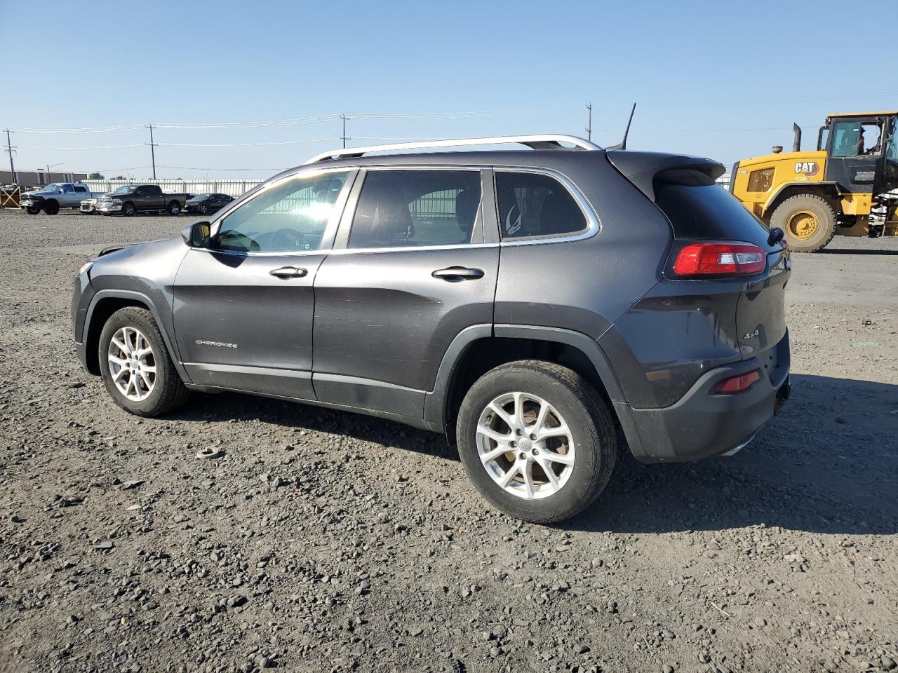 2016 Jeep Cherokee Latitude - Фото 2