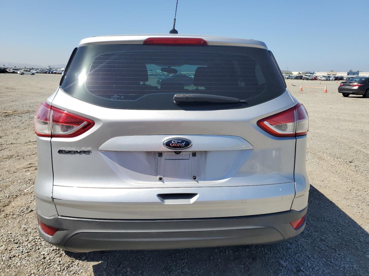 2016 Ford Escape S - Фото 6