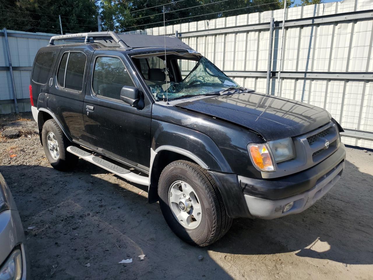 2000 Nissan Xterra Xe - Image 4