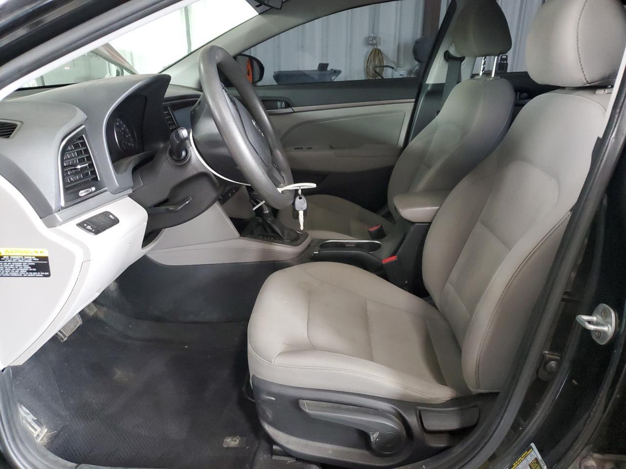 2017 Hyundai Elantra Se - Image 7