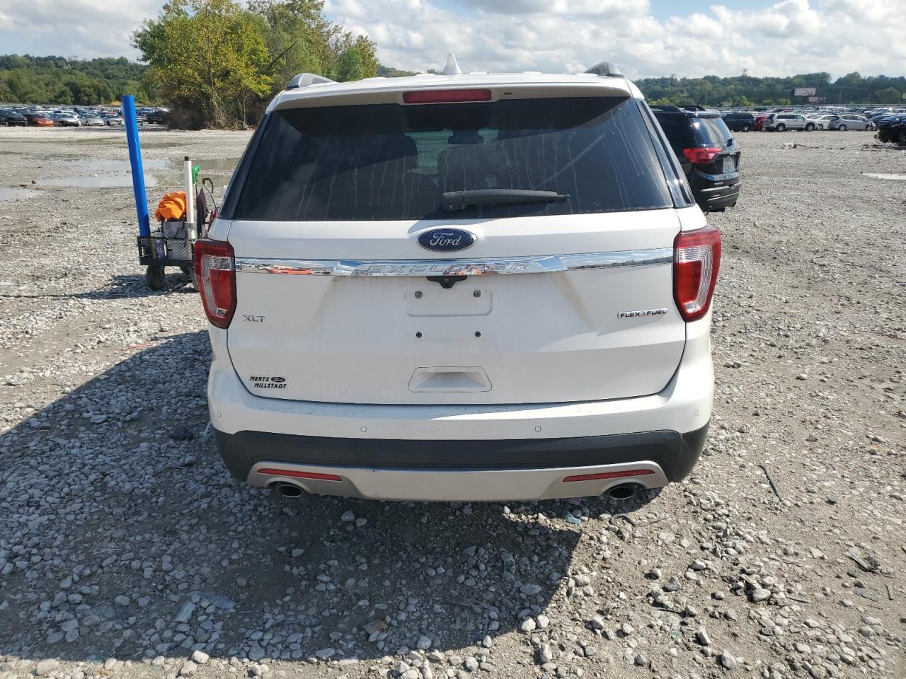 2016 Ford Explorer Xlt - Image 6