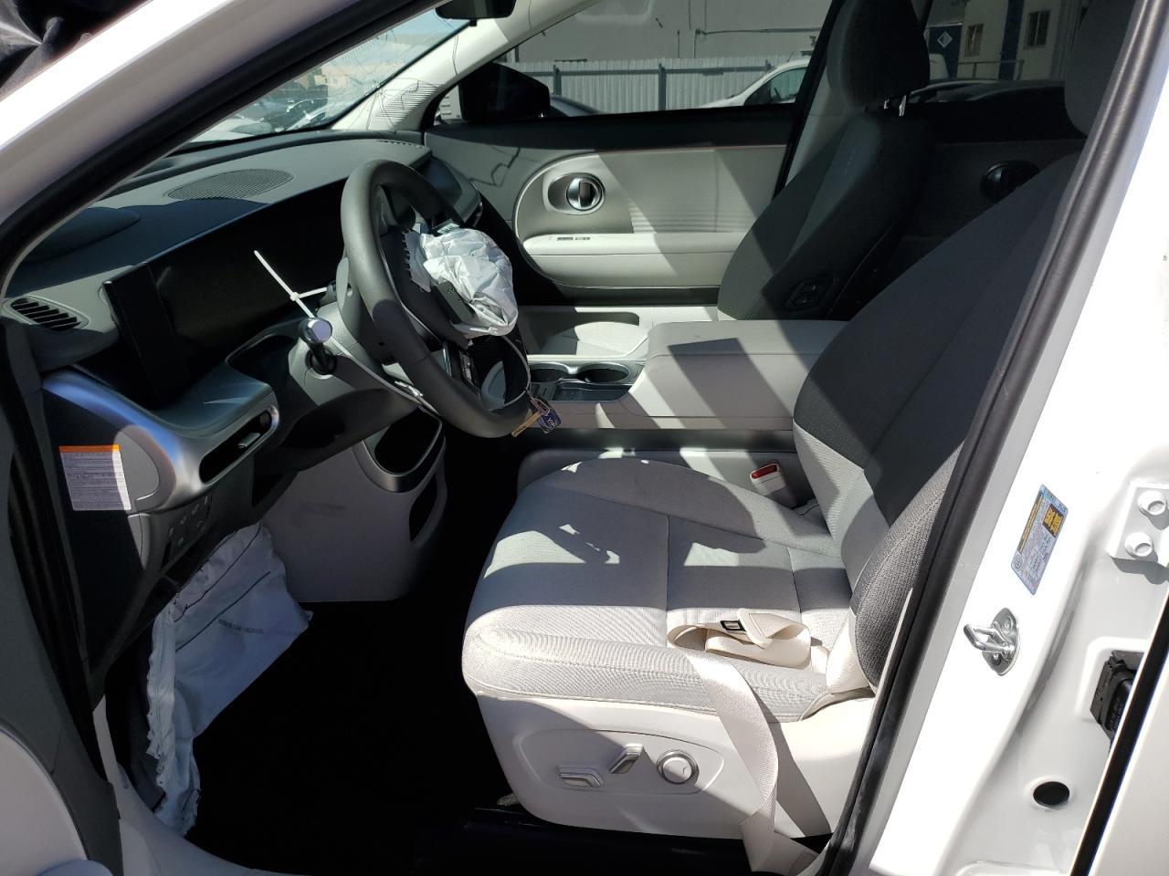 2026 Hyundai Ioniq 9 Se - Image 7