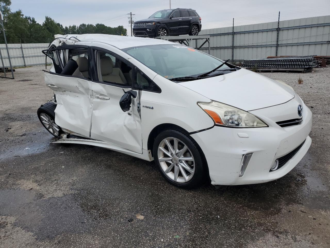 2012 Toyota Prius V - Фото 4