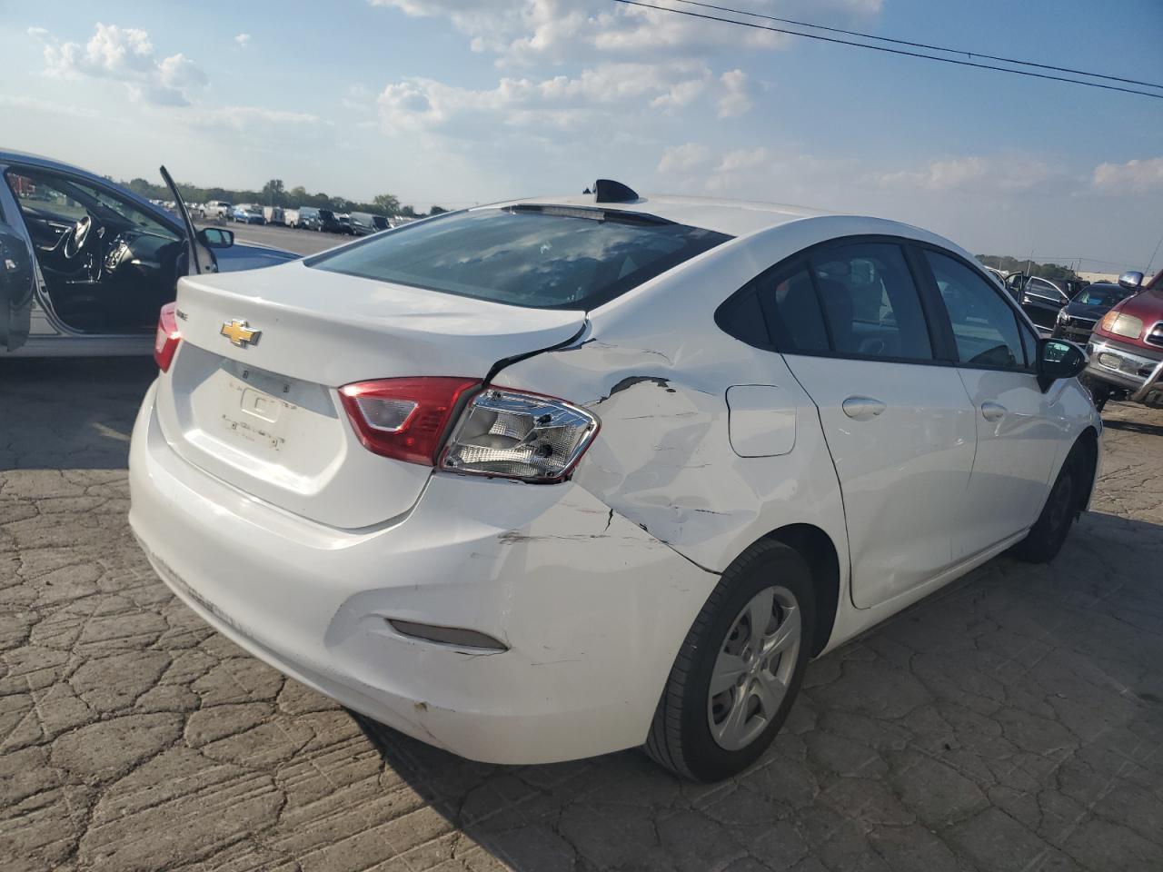 2017 Chevrolet Cruze Ls - Image 3