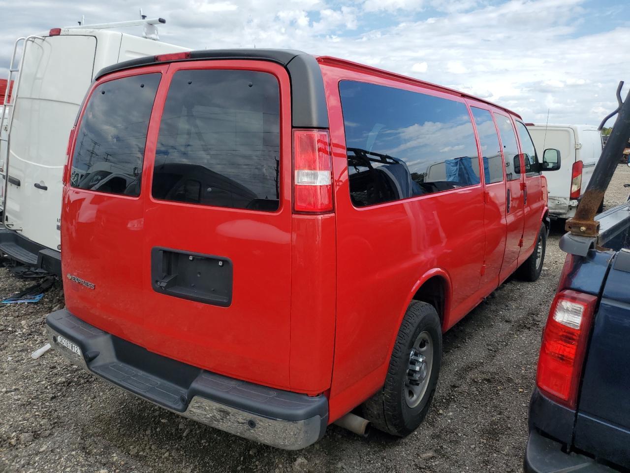 2018 Chevrolet Express G3500 Lt - Image 3