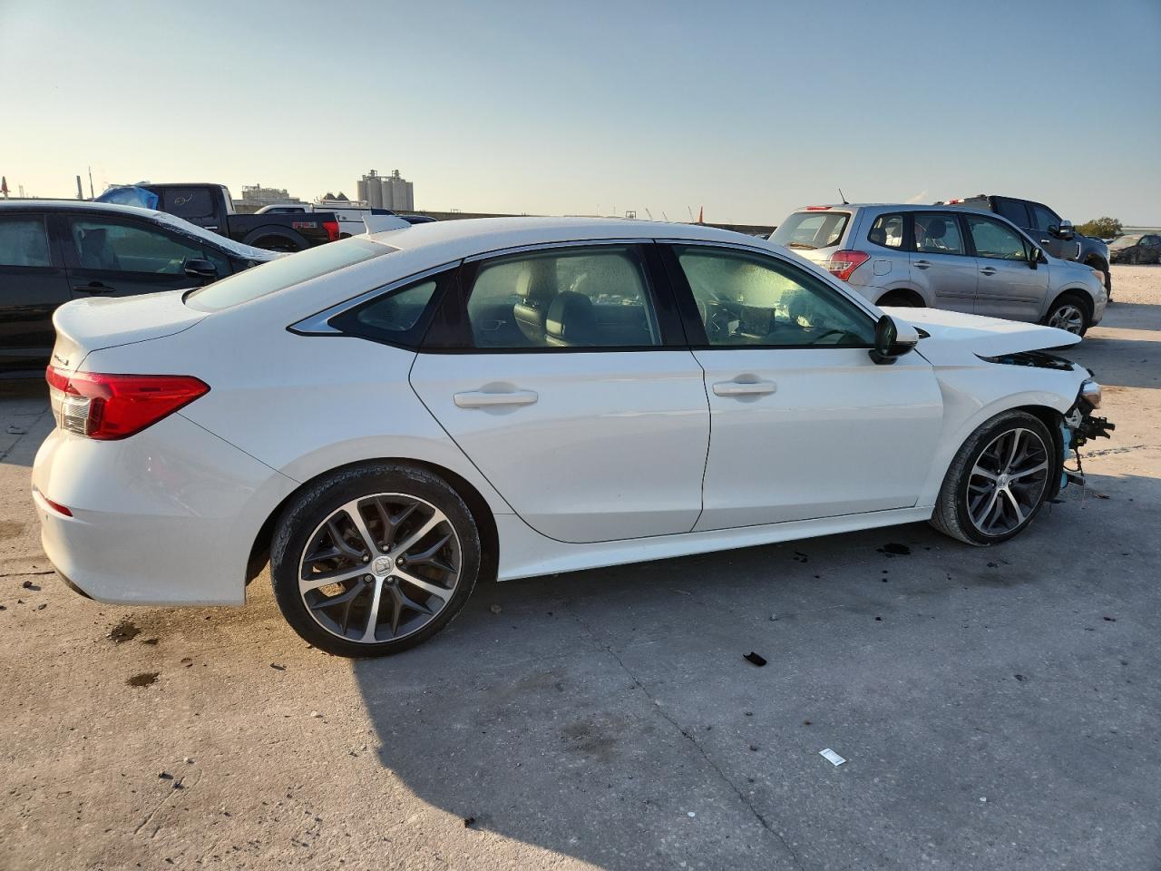 2022 Honda Civic Touring - Фото 3