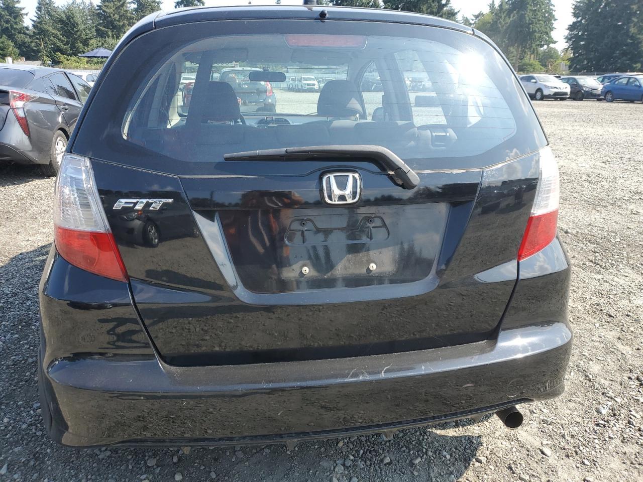 2013 Honda Fit - Image 6