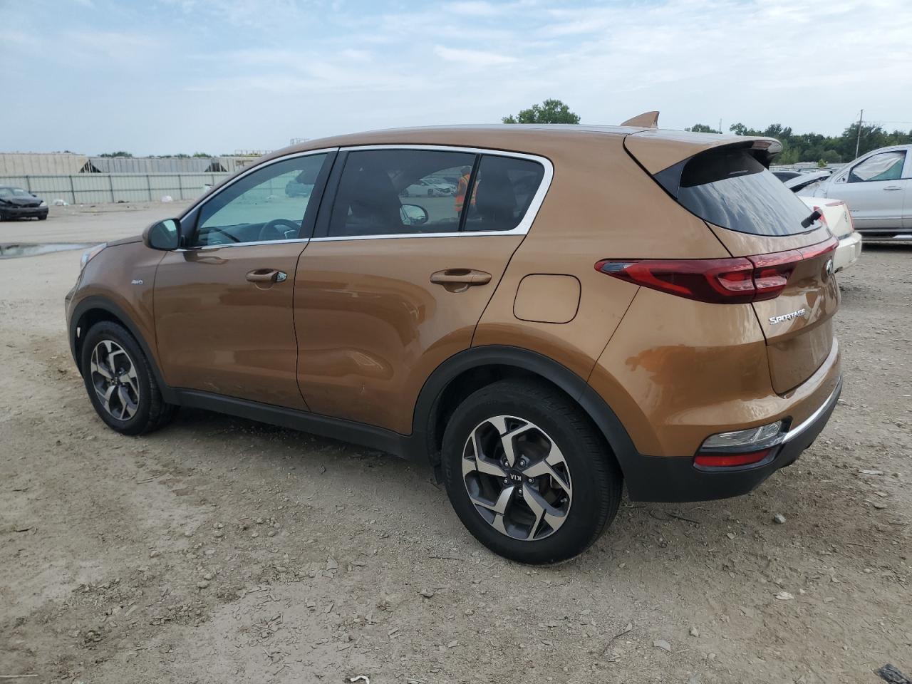 2021 Kia Sportage Lx - Фото 2