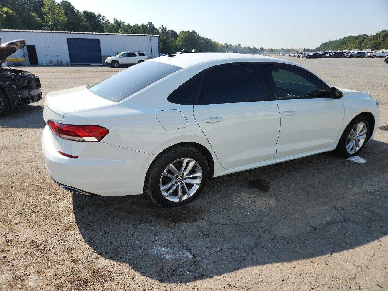 2021 Volkswagen Passat S - Фото 3