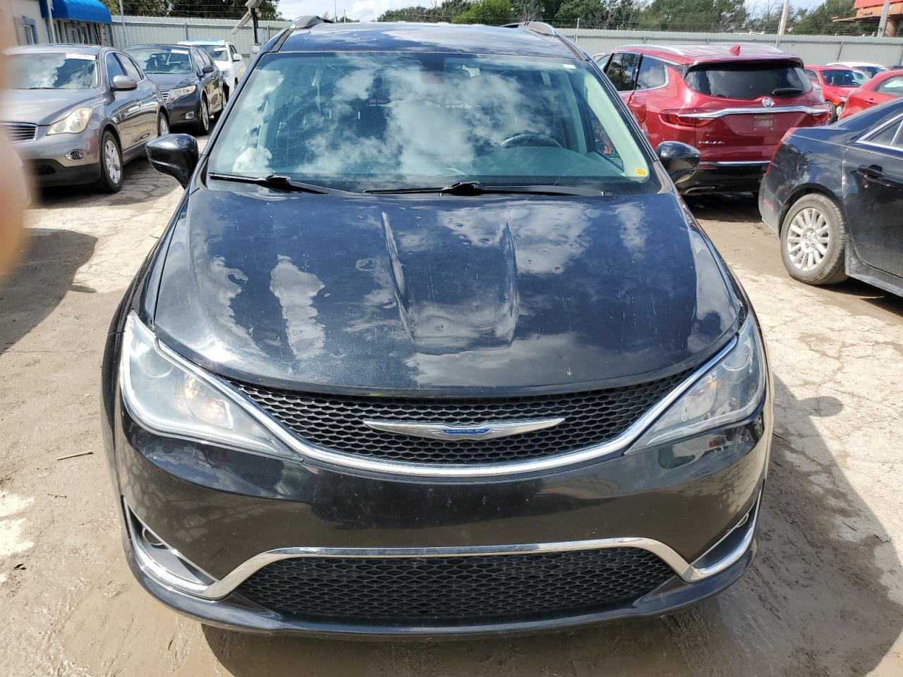 2018 Chrysler Pacifica Touring L Plus - Фото 5