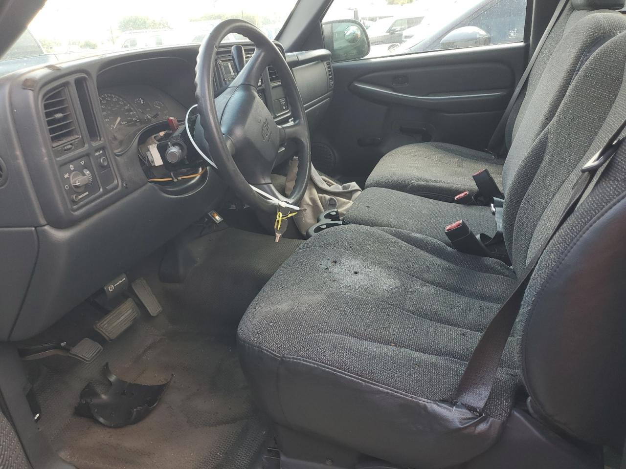 2002 Chevrolet Silverado C1500 - Image 7