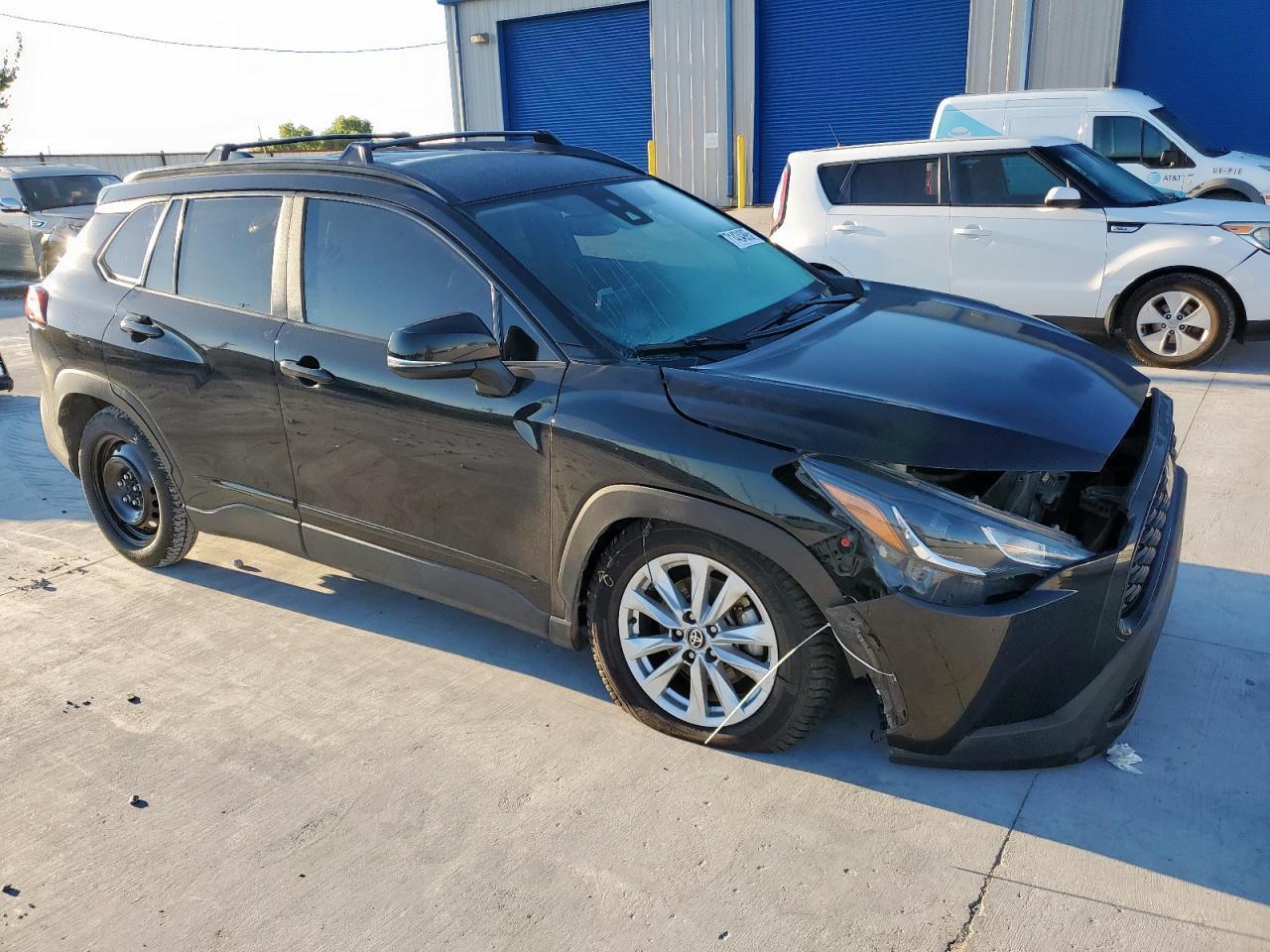 2022 Toyota Corolla Cross Le - Фото 4