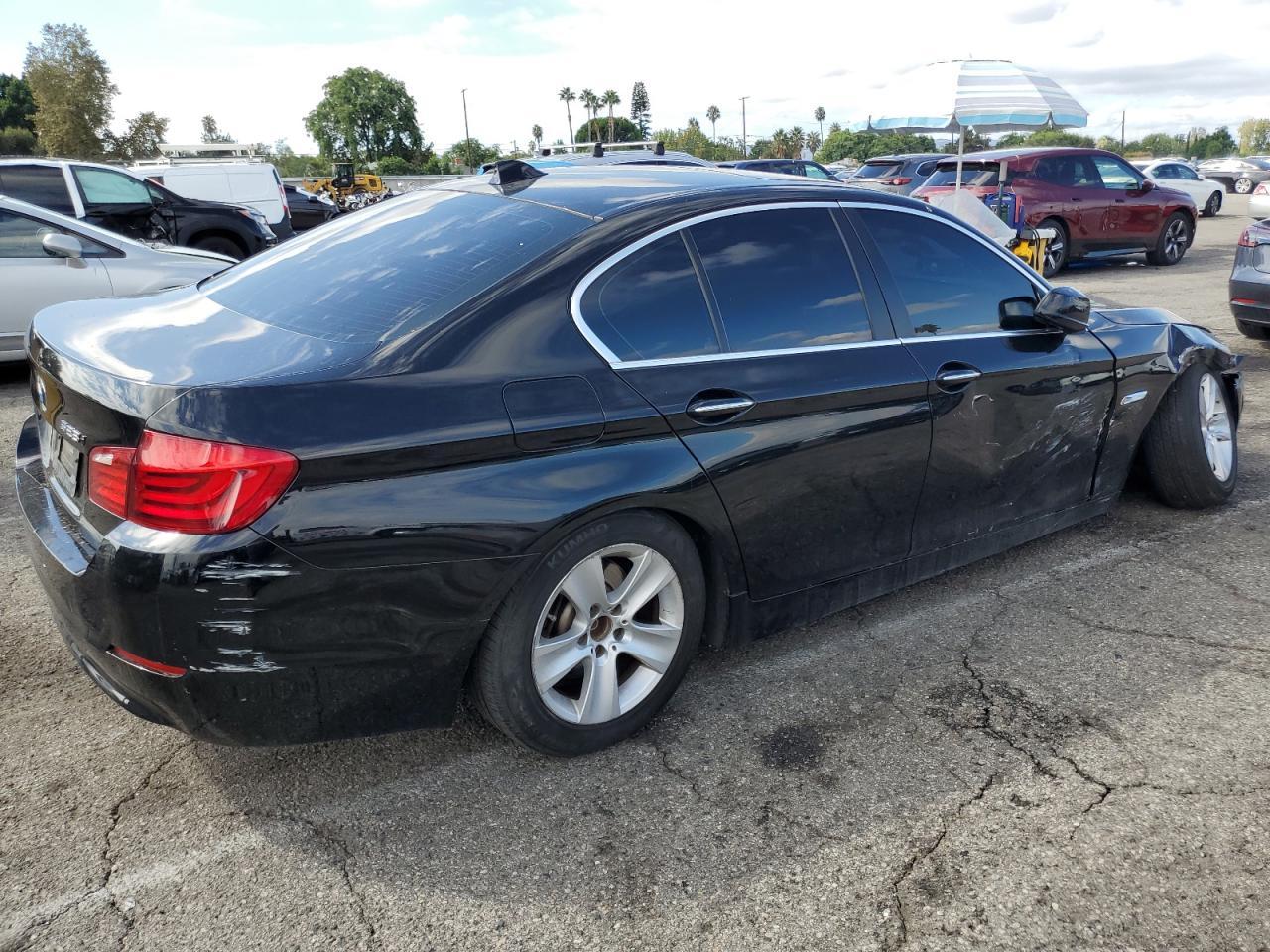 2011 BMW 528 I - Фото 3
