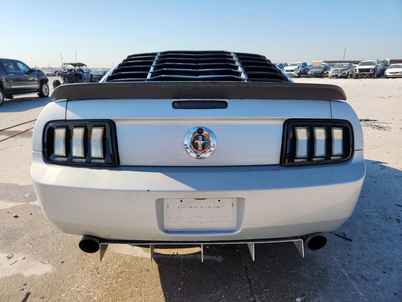 2007 Ford Mustang - Image 6