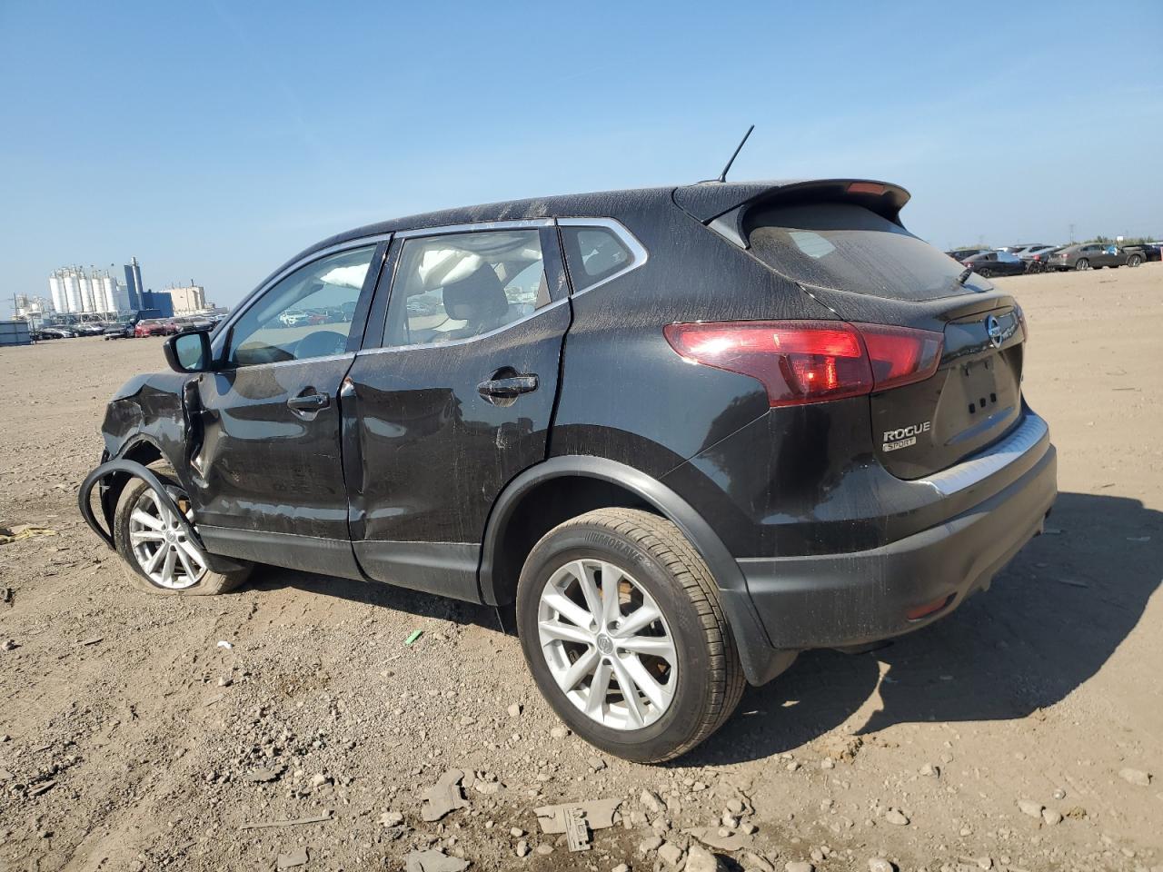 2018 Nissan Rogue Sport S - Image 2