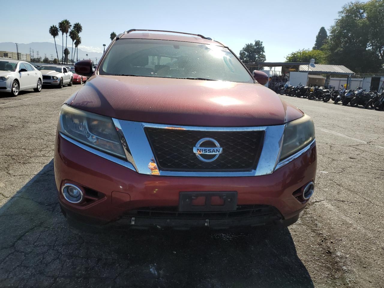 2015 Nissan Pathfinder S - Image 5