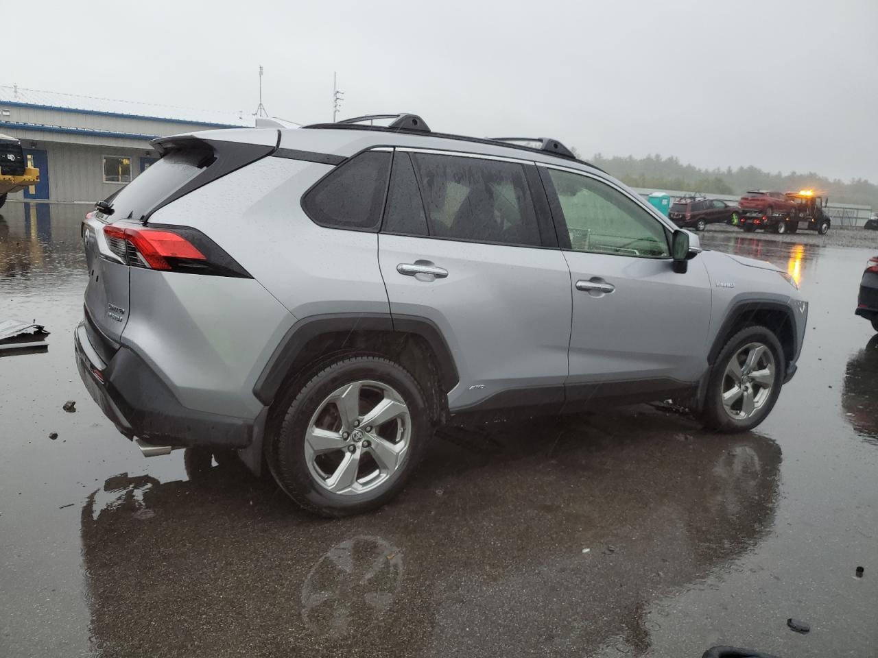 2019 Toyota Rav4 Limited - Image 3