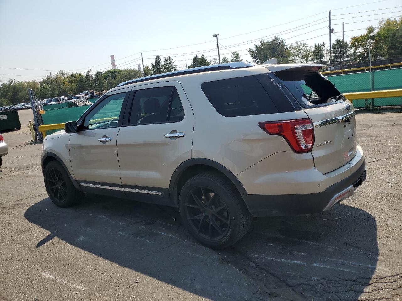 2017 Ford Explorer Limited - Image 2