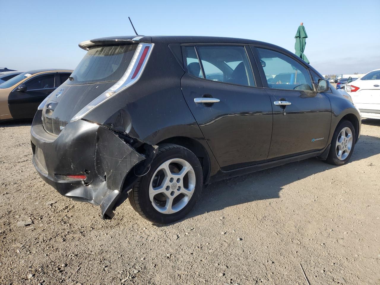 2015 Nissan Leaf S - Фото 3