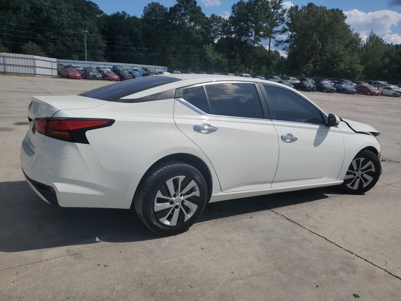 2020 Nissan Altima S - Фото 3