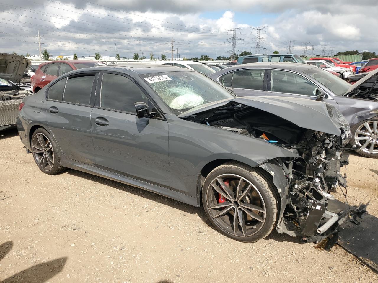 2024 BMW 330Xi - Фото 4