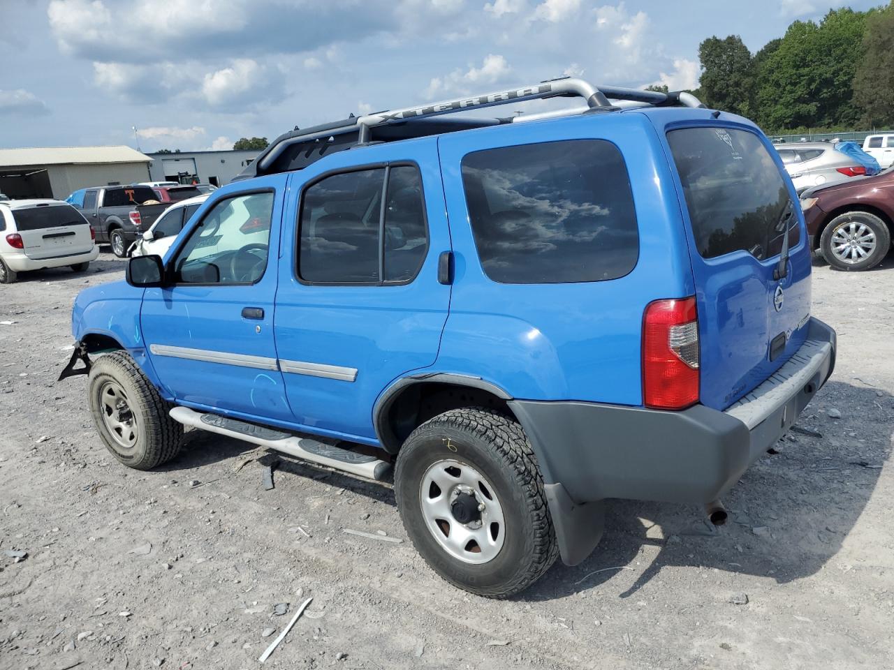 2002 Nissan Xterra Xe - Фото 2