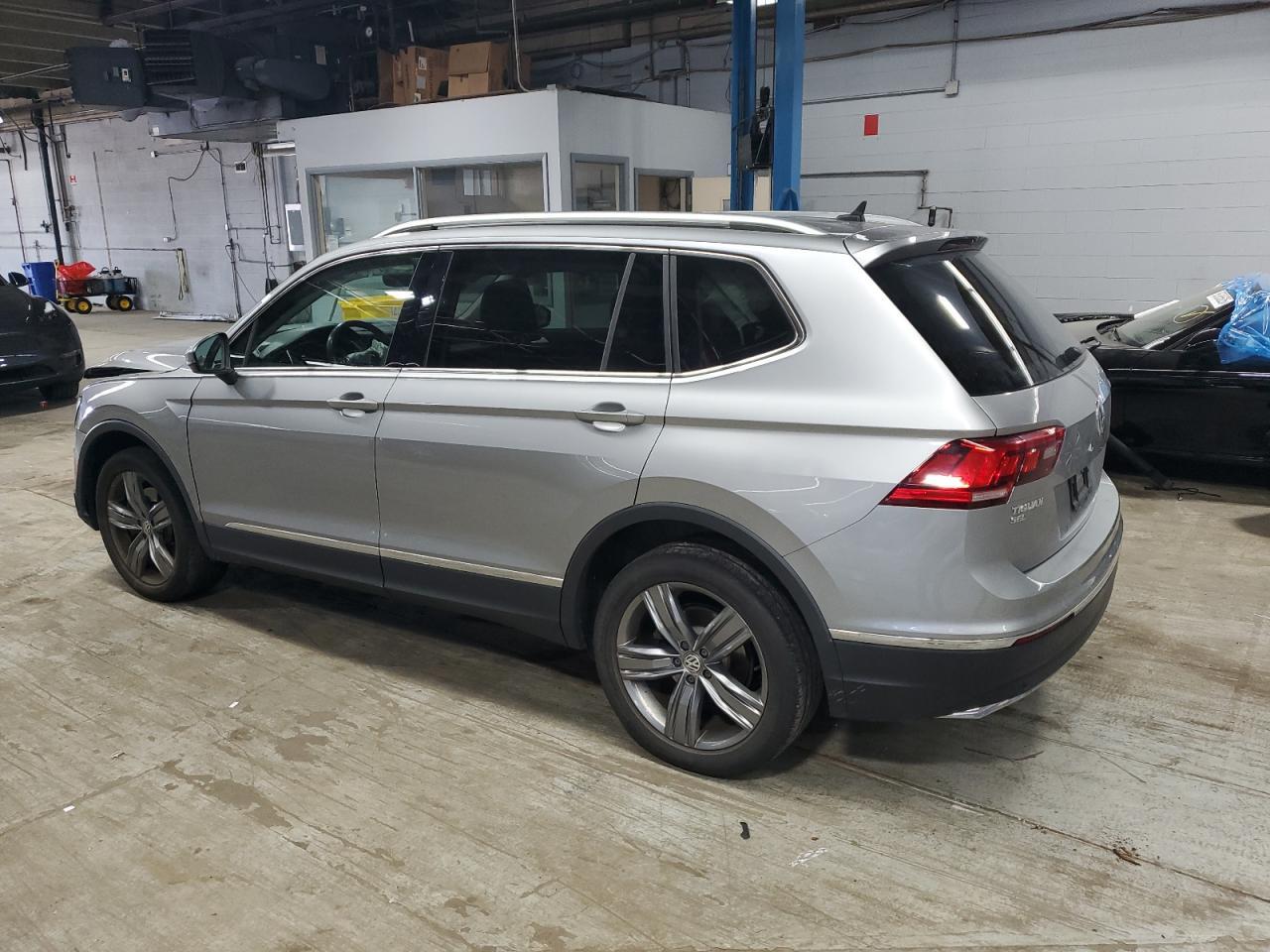 2020 Volkswagen Tiguan Se - Фото 2