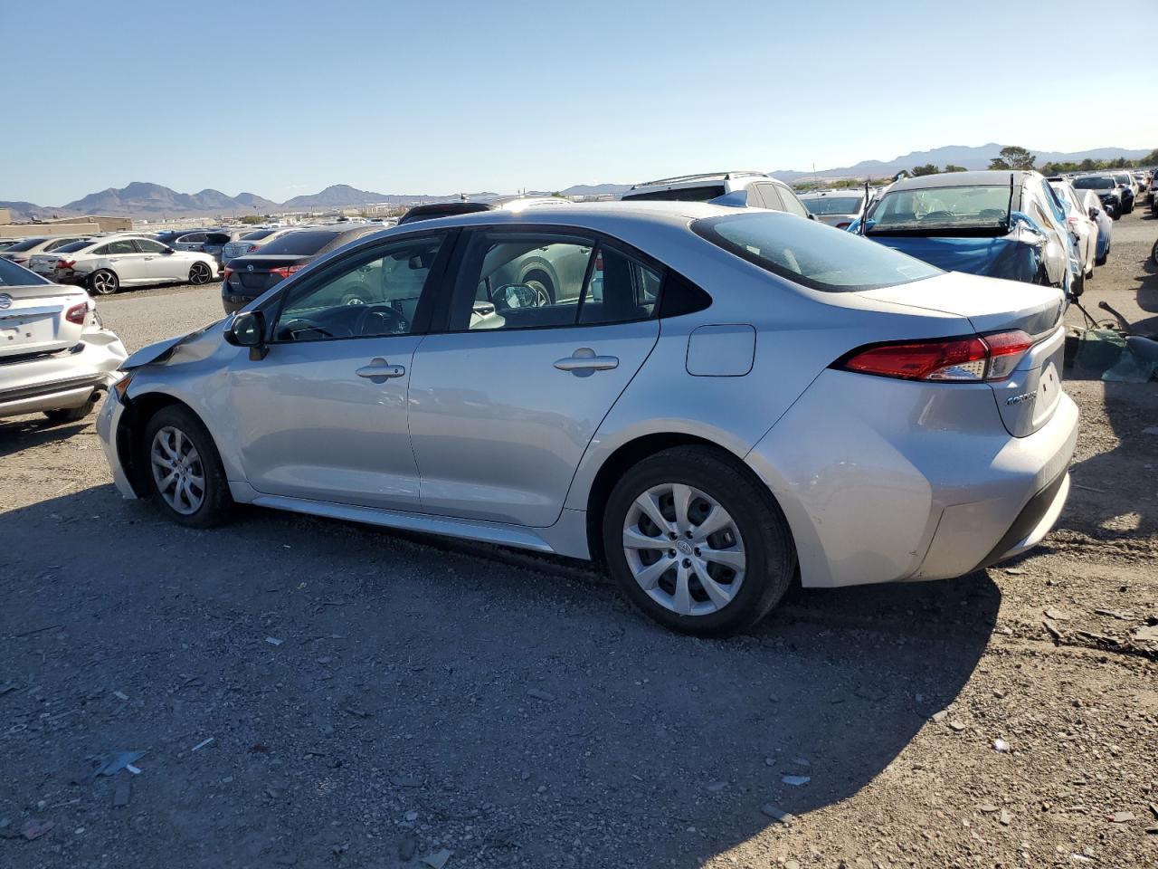 2022 Toyota Corolla Le - Image 2