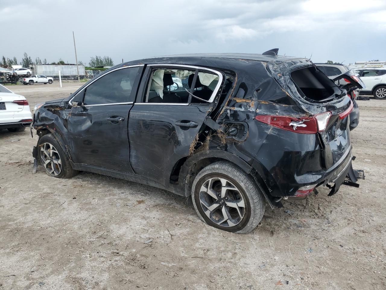 2020 Kia Sportage Lx - Image 2