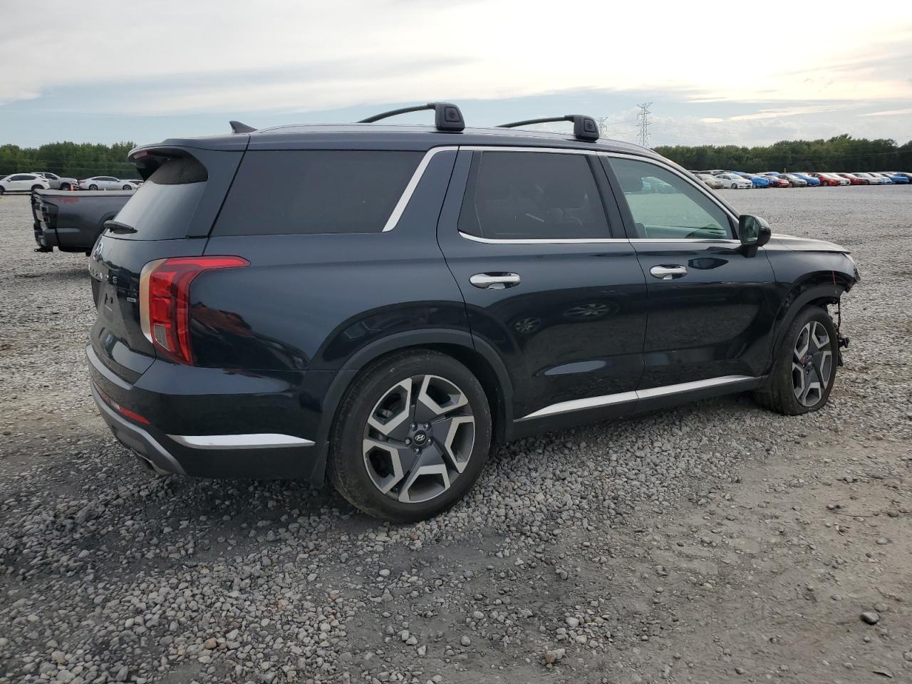 2024 Hyundai Palisade Limited - Image 3