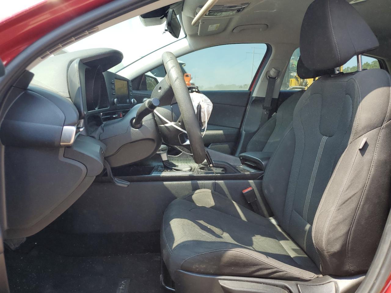 2023 Hyundai Elantra Se - Фото 7