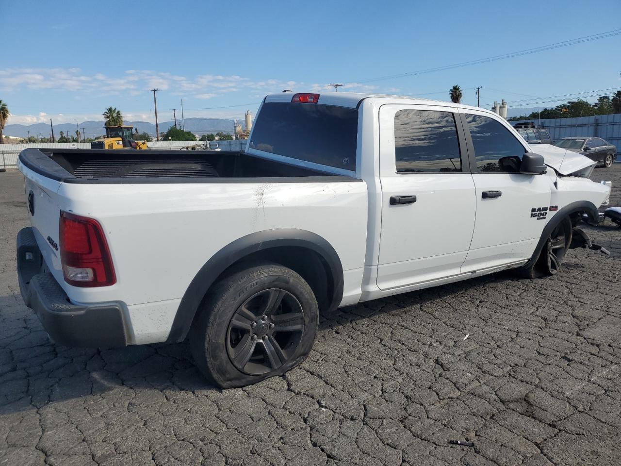 2021 Ram 1500 Classic Slt - Фото 3