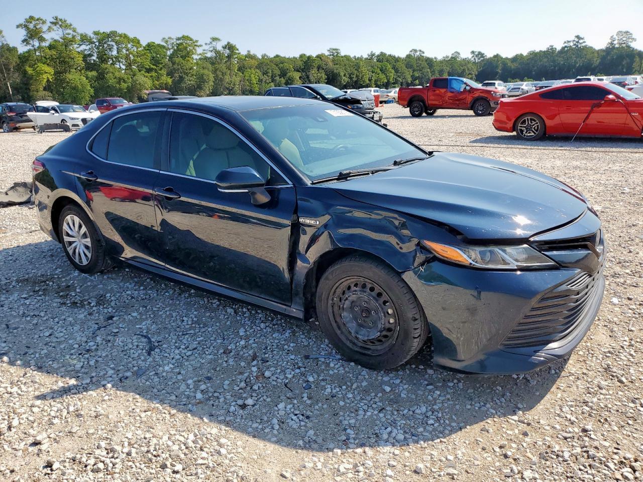 2019 Toyota Camry Le - Фото 4