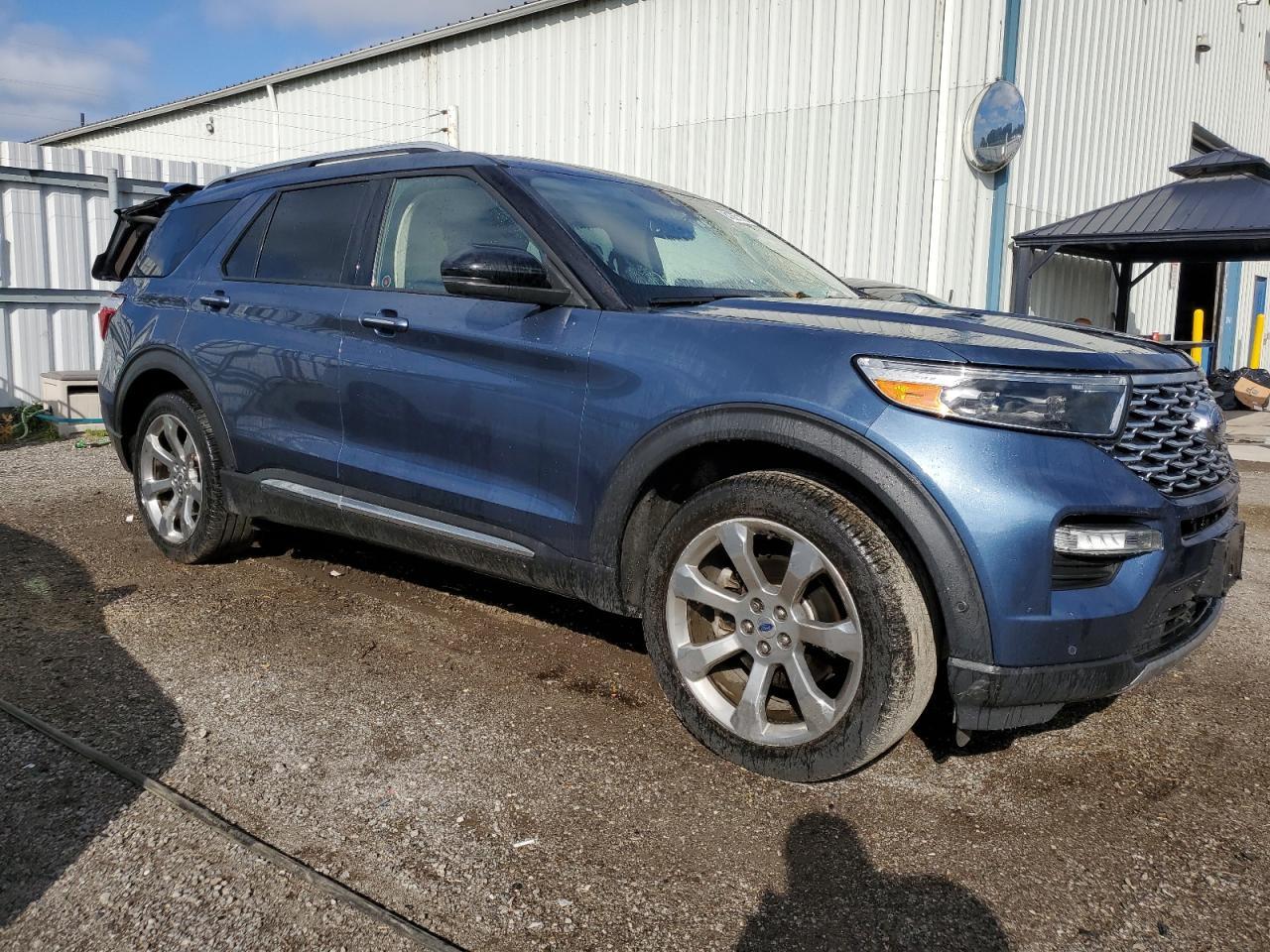 2020 Ford Explorer Platinum - Image 4