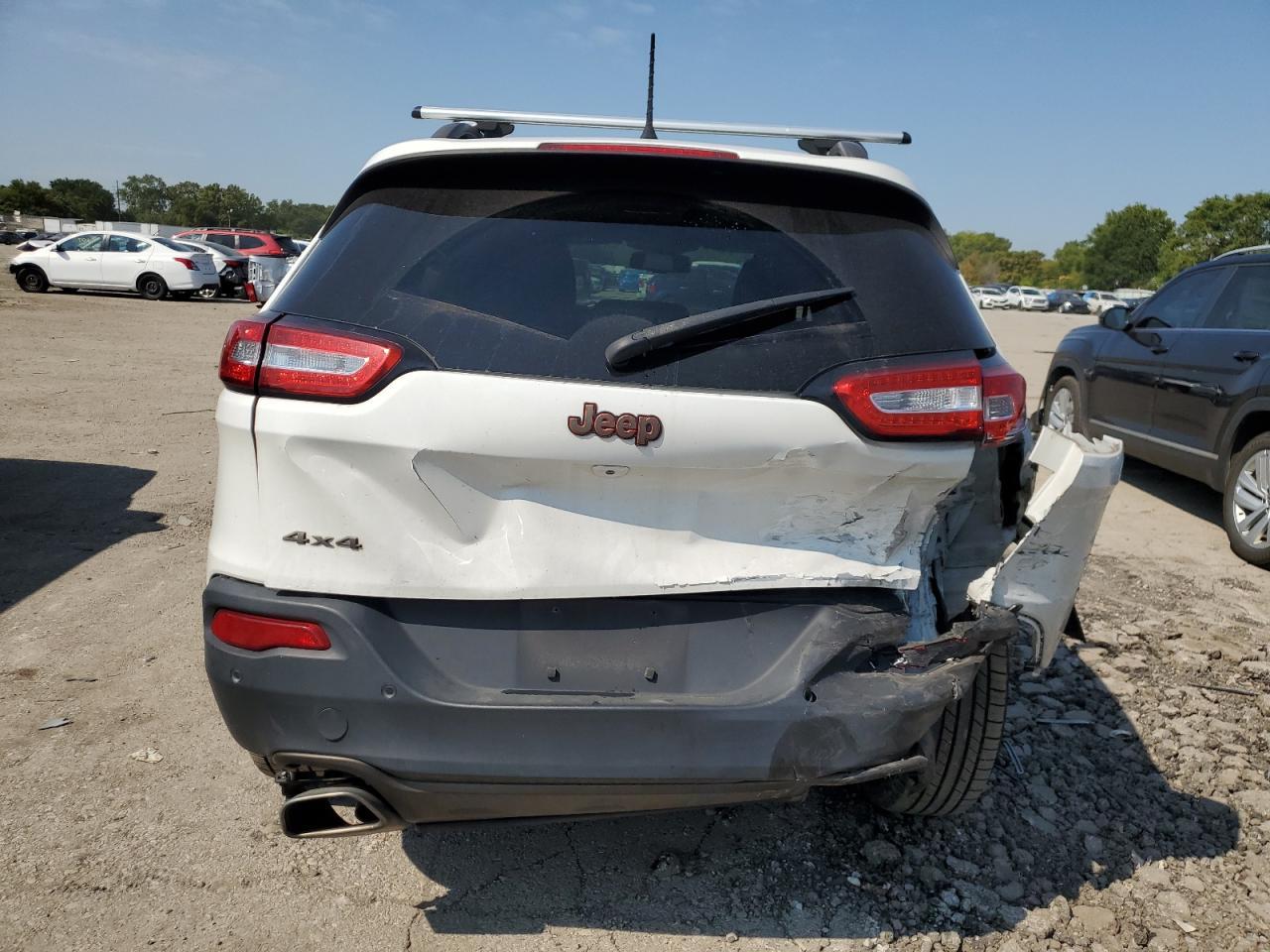 2016 Jeep Cherokee Latitude - Фото 6