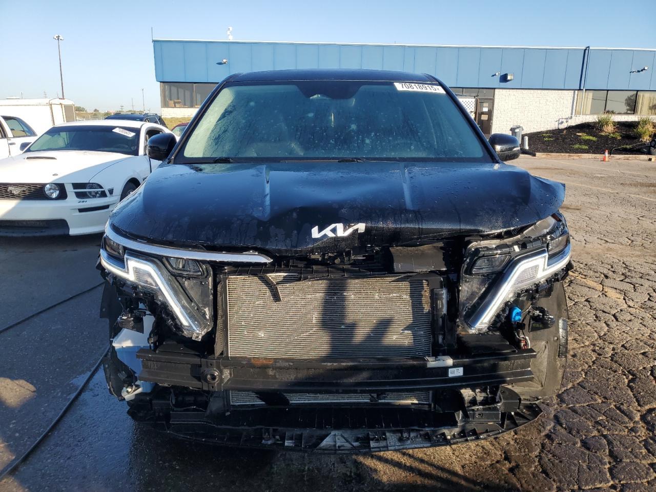 2022 Kia Carnival Lx - Фото 5