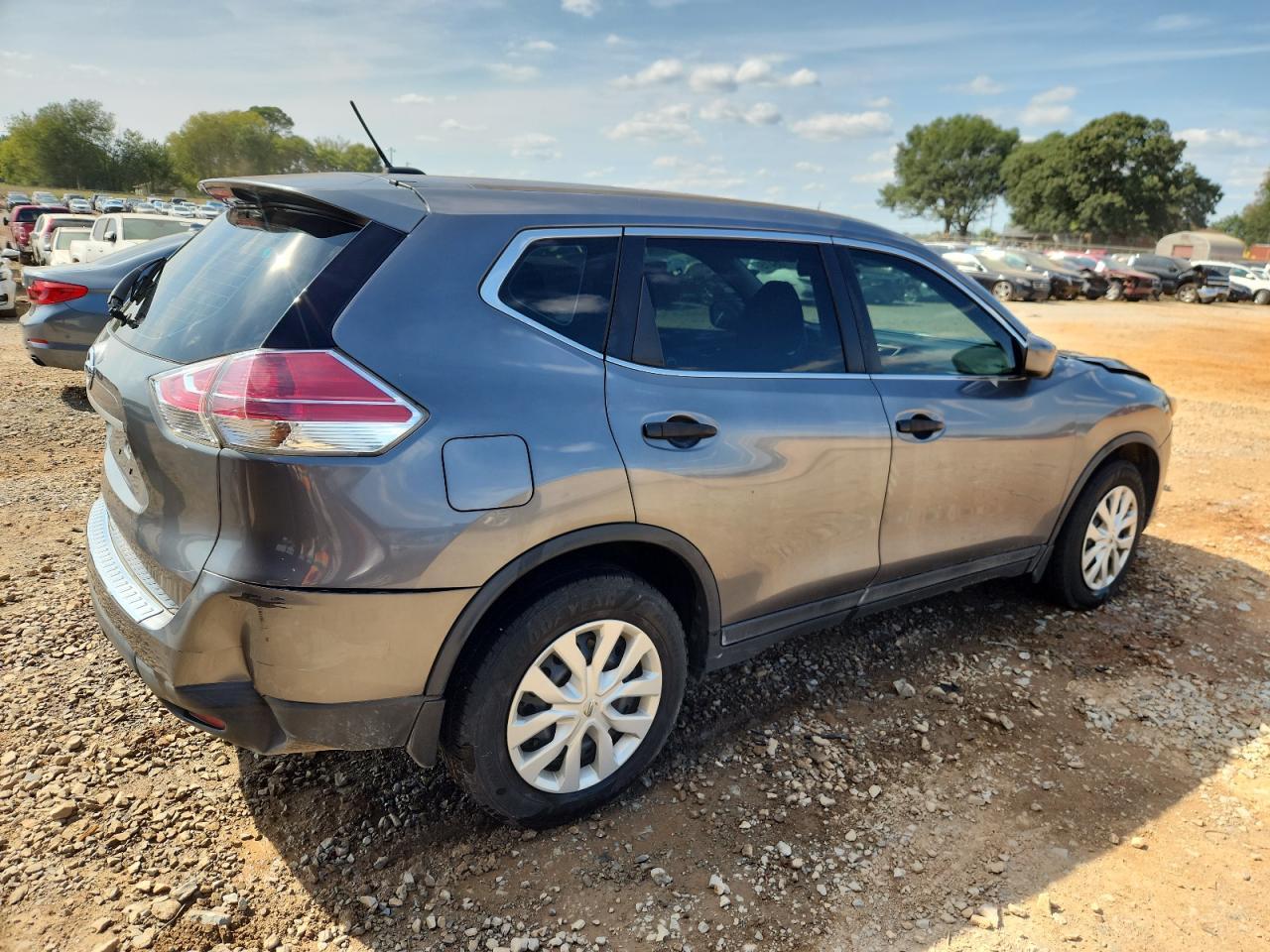 2016 Nissan Rogue S - Фото 3