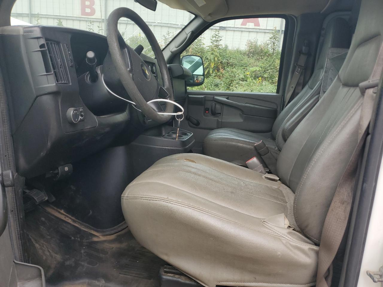 2012 Chevrolet Express G2500 - Image 7