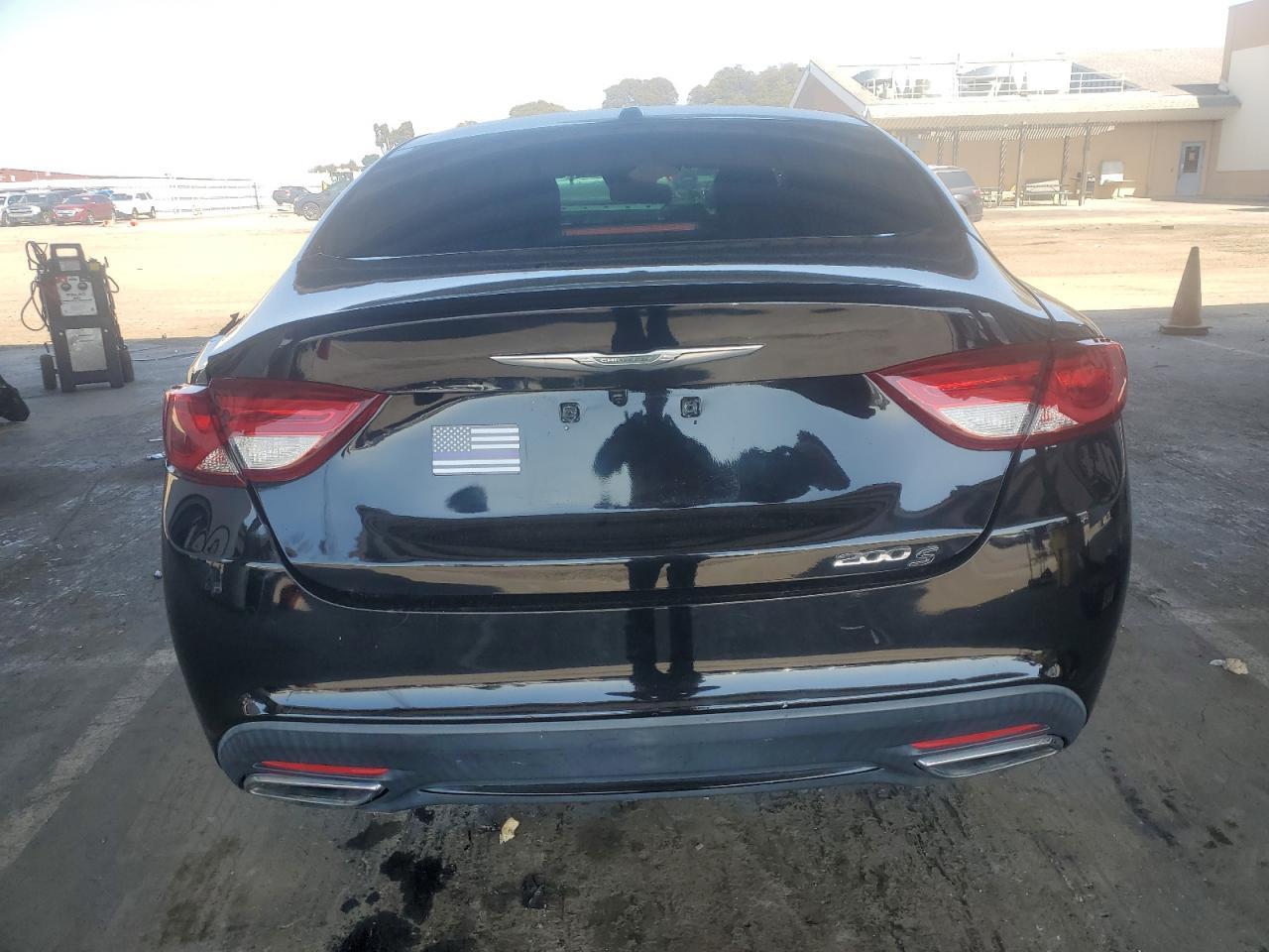 2015 Chrysler 200 S - Фото 6