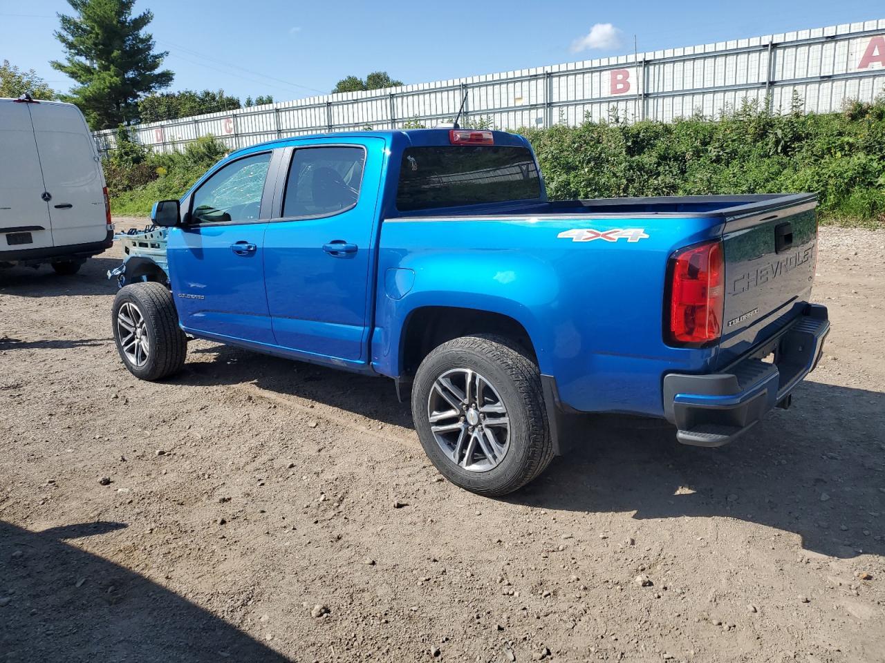 2021 Chevrolet Colorado - Фото 2