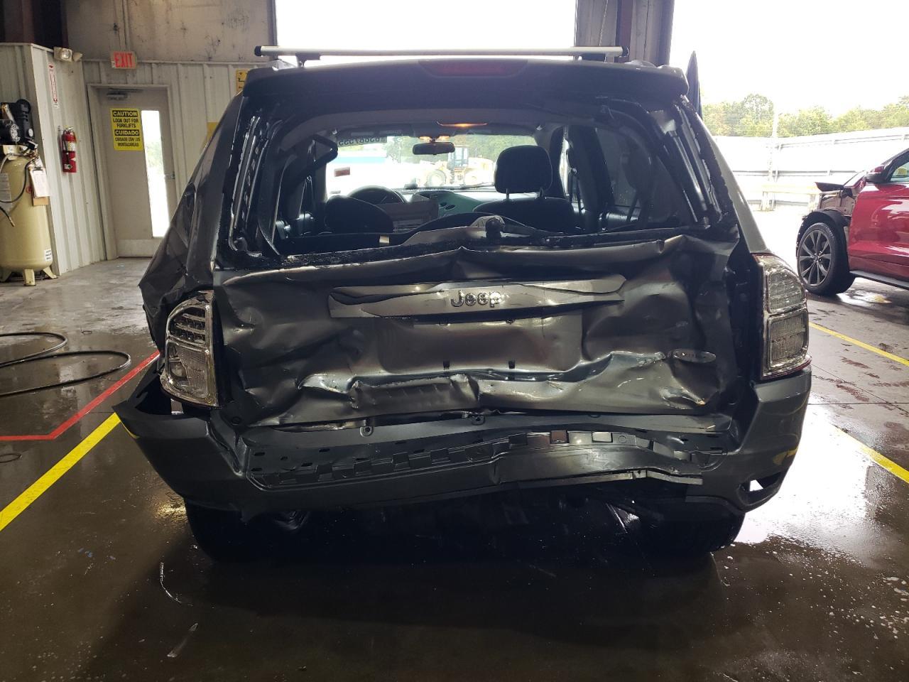 2012 Jeep Compass Latitude - Фото 6