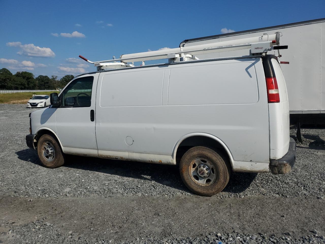 2012 GMC Savana G2500 - Image 2