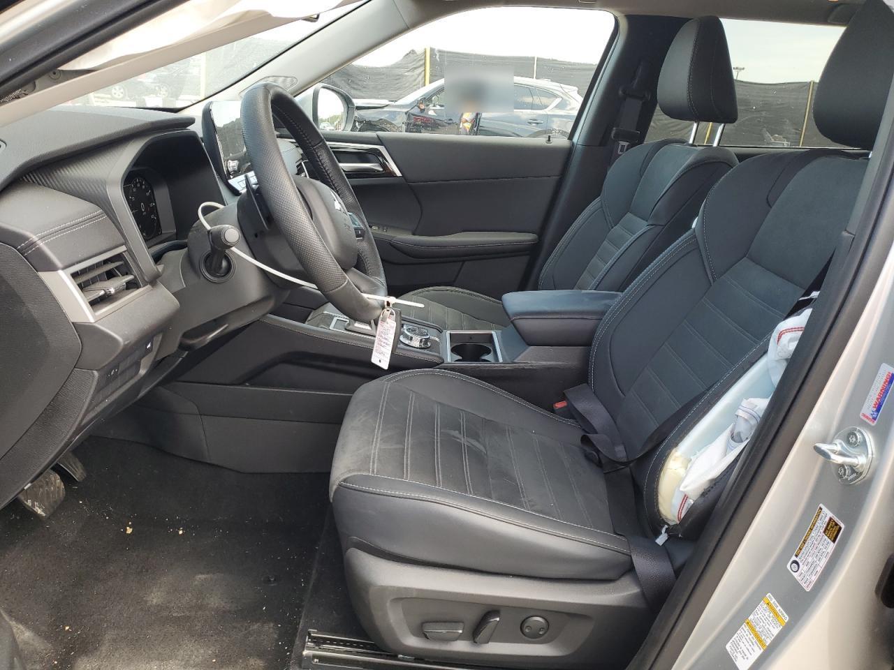 2024 Mitsubishi Outlander Se - Image 7