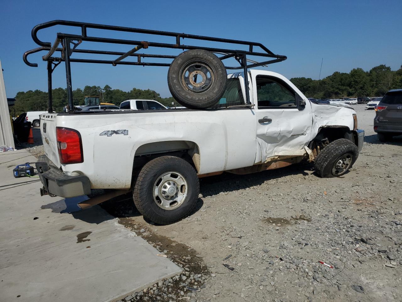 2013 Chevrolet Silverado K2500 Heavy Duty - Image 3