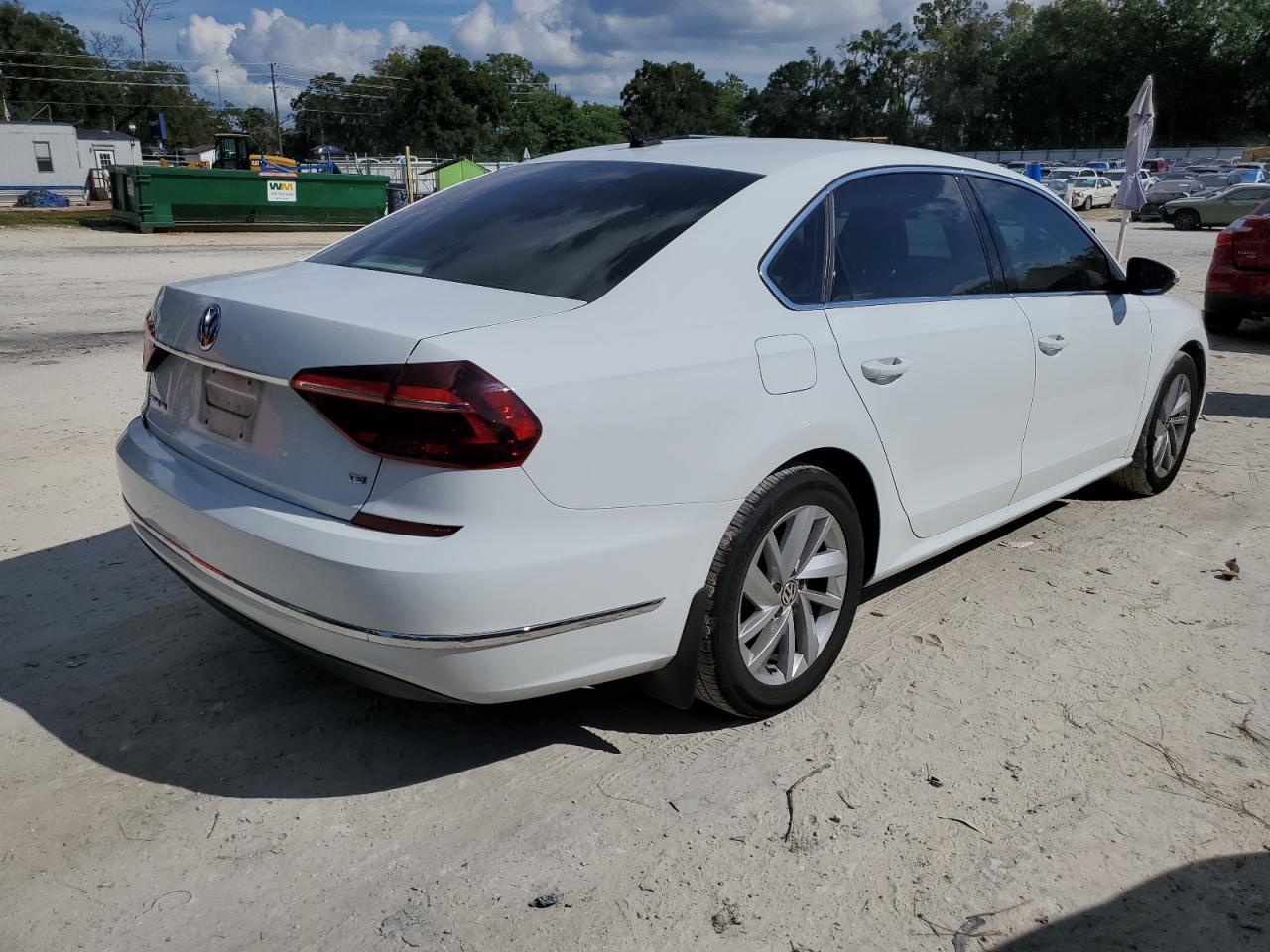 2018 Volkswagen Passat Se - Image 3