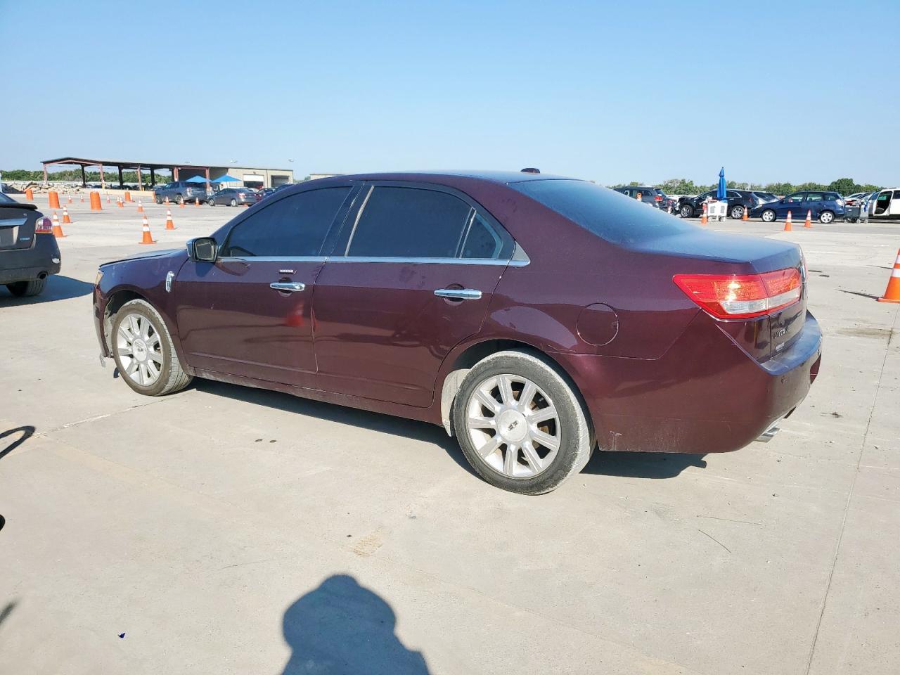 2011 Lincoln Mkz - Image 2
