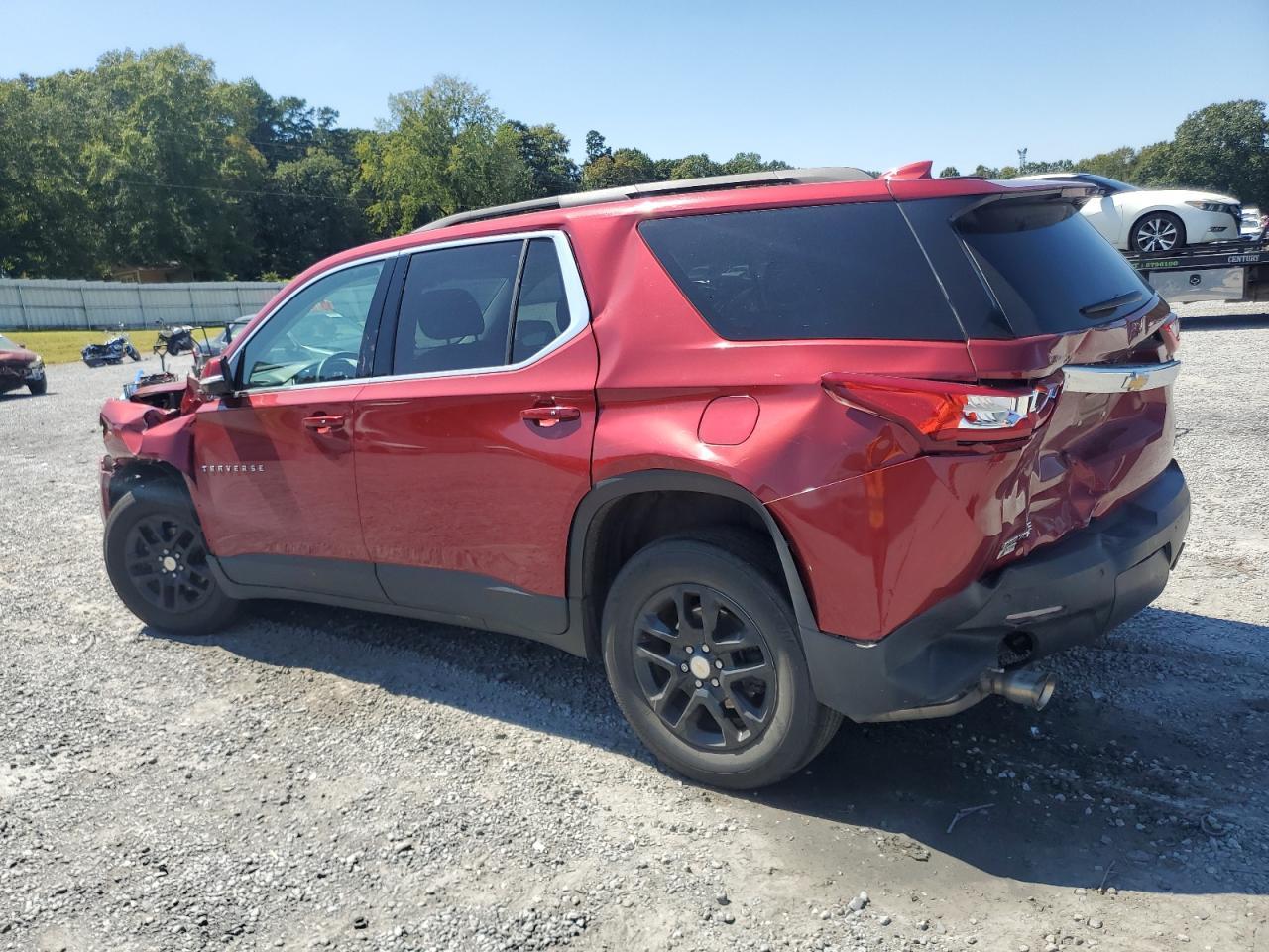 2020 Chevrolet Traverse Lt - Image 2