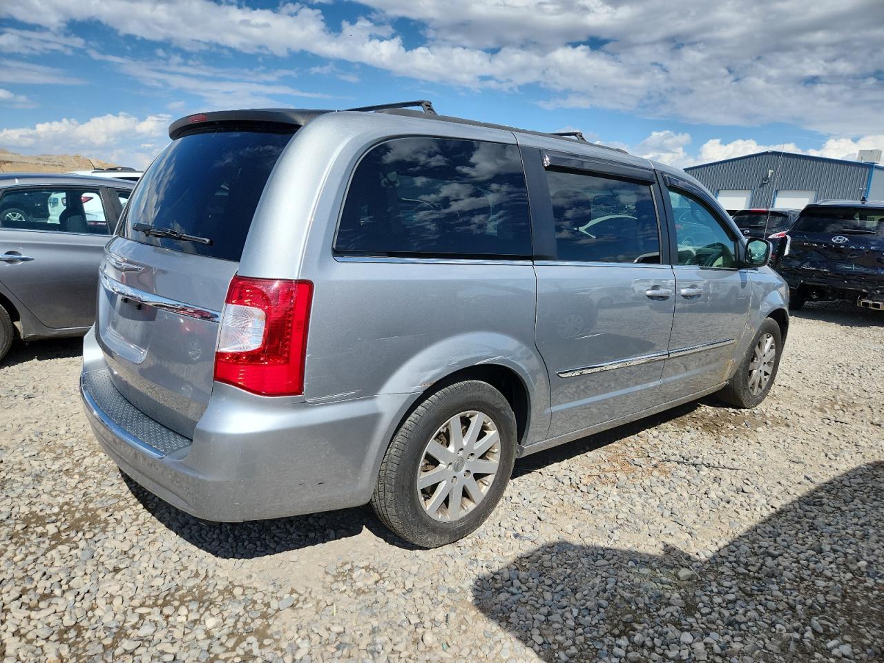 2015 Chrysler Town & Country Touring - Фото 3