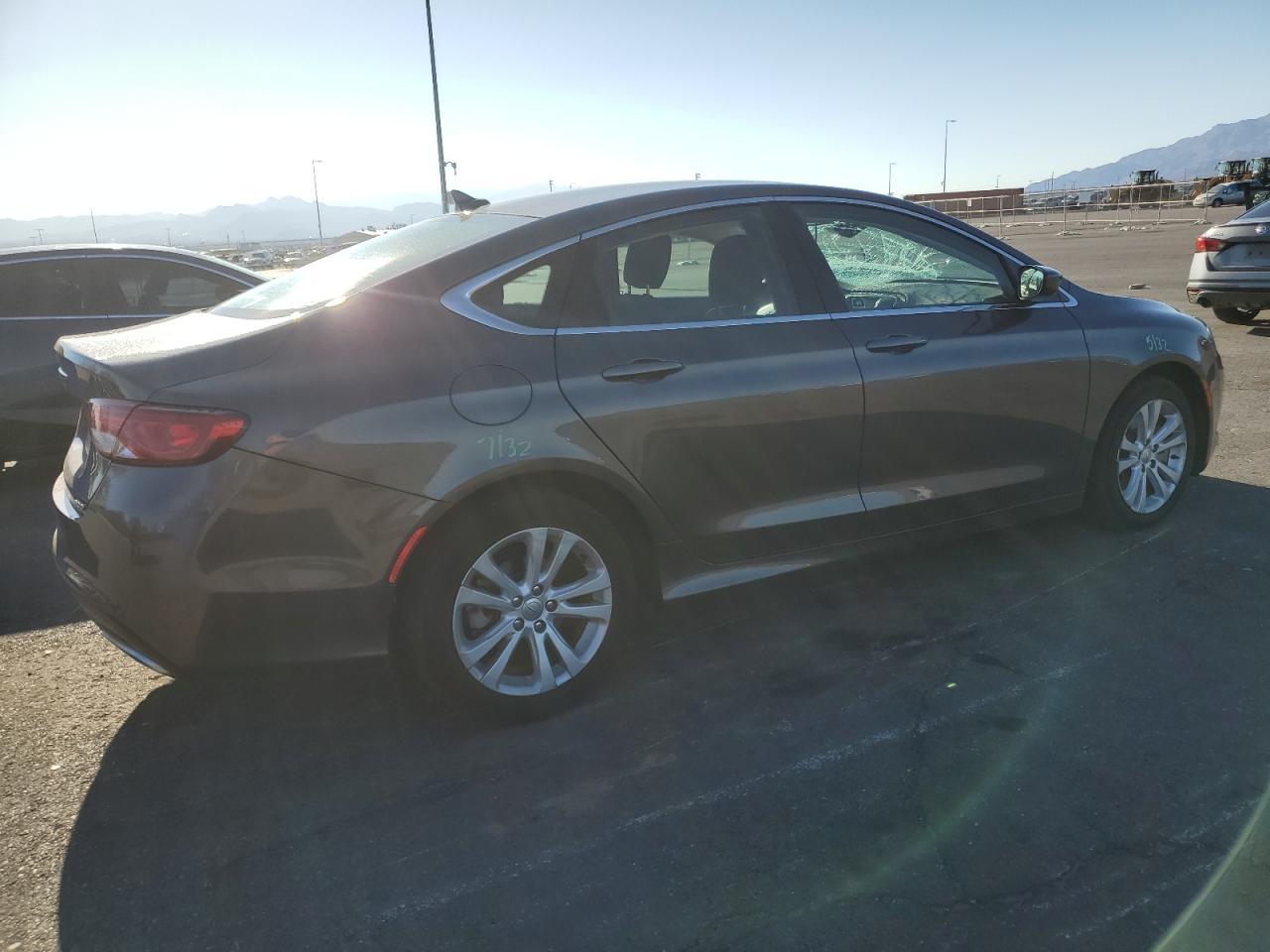 2015 Chrysler 200 Limited - Image 3