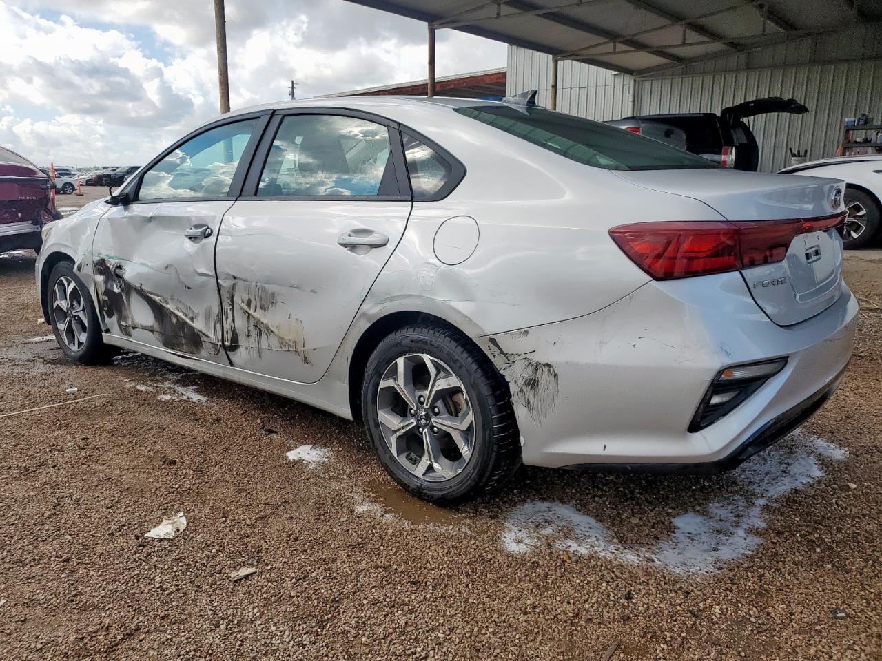2021 Kia Forte Fe - Image 2